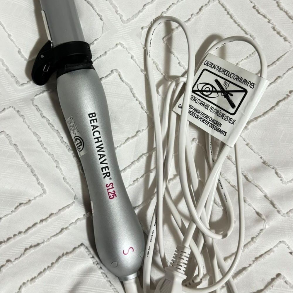 The Beachwaver Co. Silver Hair Curler 1.25 inch barrel.